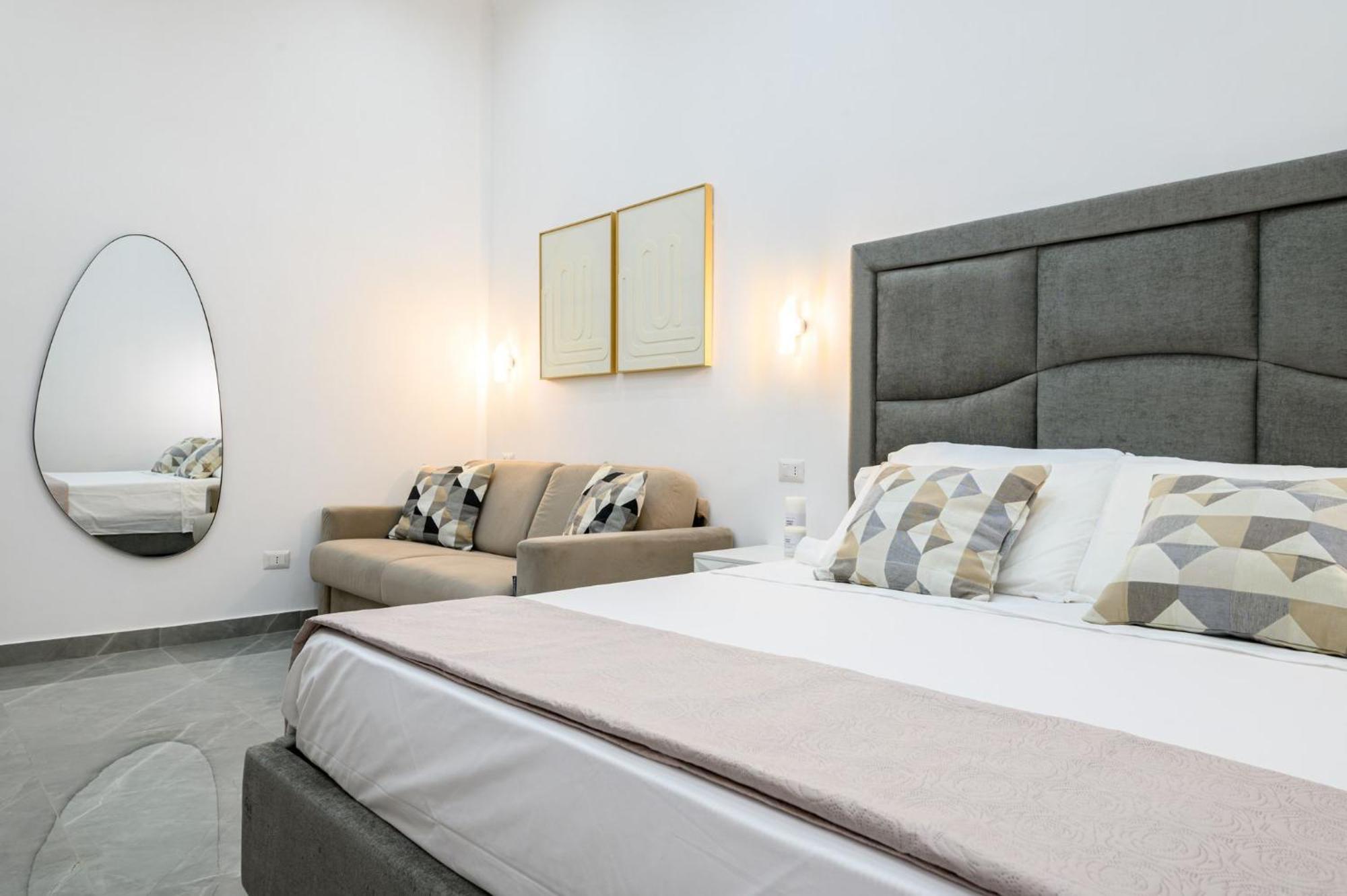 Giordano Suite Center ナポリ エクステリア 写真